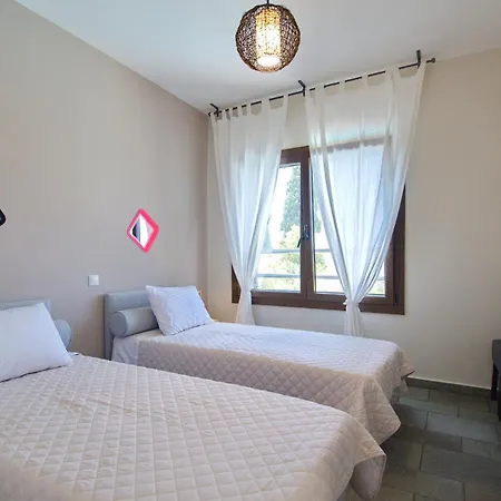 Minetti * Lourdata (Kefalonia)